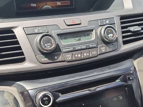 Used 2015 Honda Odyssey EX-L image 18
