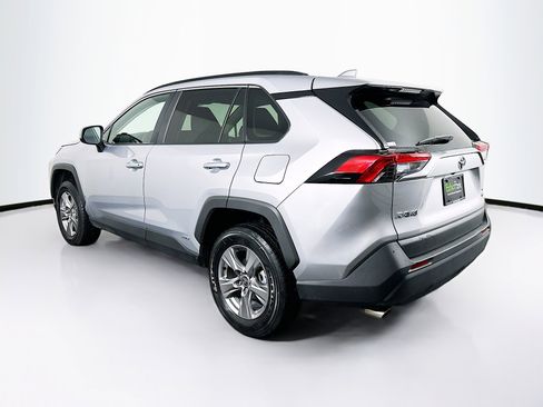 Used 2025 Toyota RAV4 XLE image 5