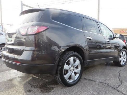 Used 2016 Chevrolet Traverse LT w/ Style and Technology Package image 24
