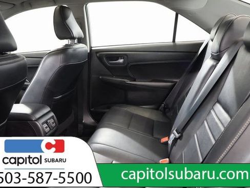 Used 2017 Toyota Camry XLE w/ Moonroof Package FWD image 34