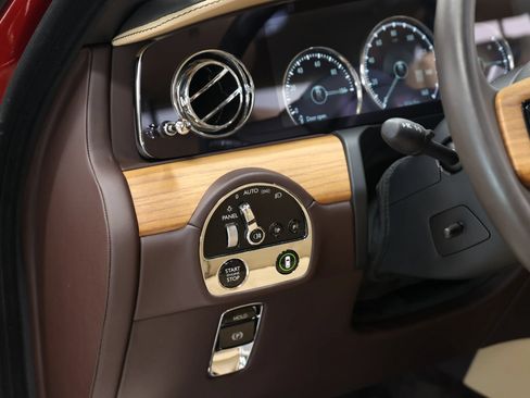 Used 2022 Rolls-Royce Ghost w/ Ghost Package AWD/4WD image 25
