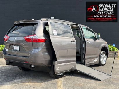 Used 2018 Toyota Sienna LE