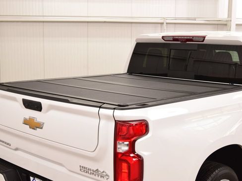 Used 2024 Chevrolet Silverado 1500 High Country AWD/4WD image 28