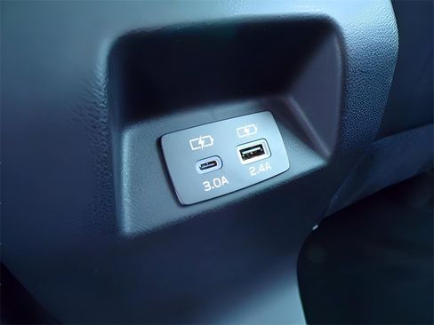 Used 2024 Subaru Crosstrek 2.5i Limited image 16