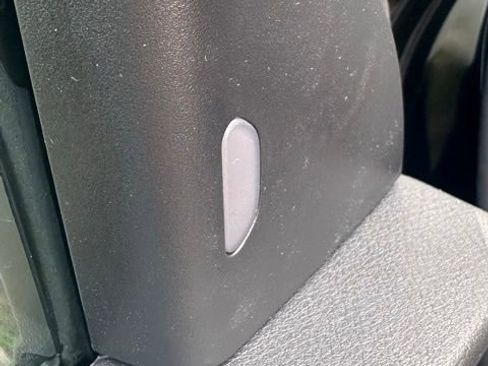 New 2025 Nissan Kicks Play S image 17