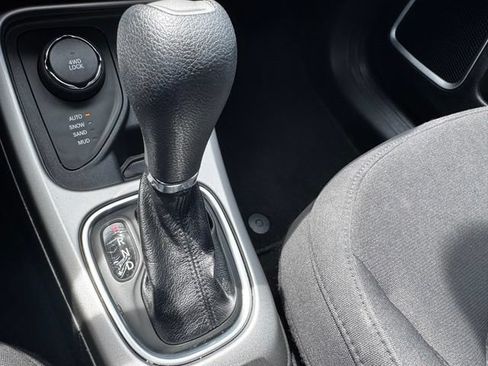 Used 2018 Jeep Compass Sport AWD/4WD image 25