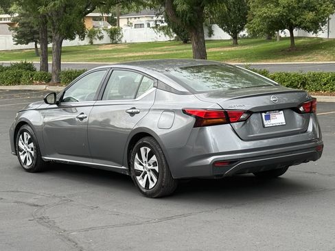 Used 2024 Nissan Altima 2.5 S FWD image 6