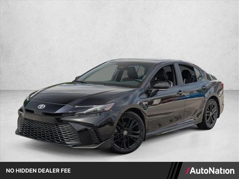 Used 2025 Toyota Camry LE FWD image 1