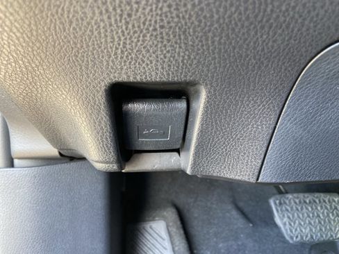 Used 2025 Toyota Camry LE image 43