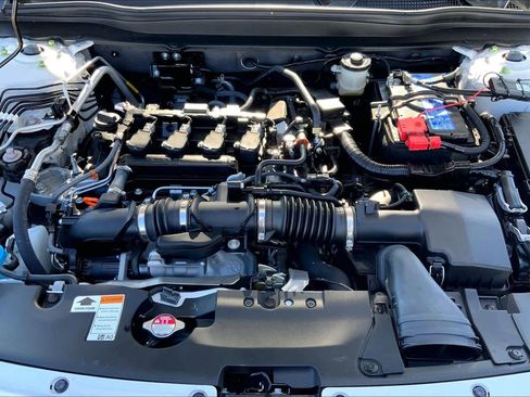 Used 2021 Honda Accord LX image 32