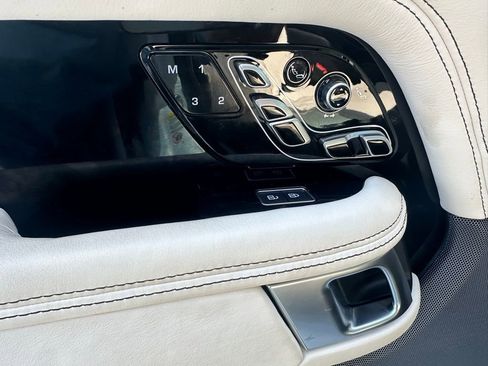 Used 2021 Land Rover Range Rover Long Wheelbase Autobiography image 33