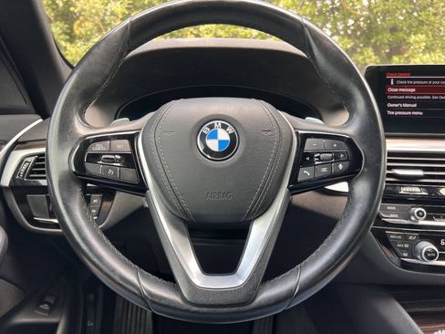 Used 2020 BMW 530i RWD image 23
