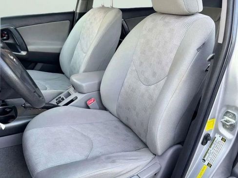 Used 2011 Toyota RAV4 2WD w/ Base L4 Extra Value Pkg image 8