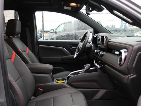 Used 2023 Chevrolet Colorado Z71 image 22