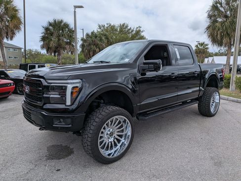 Used 2025 Ford F150 Lariat w/ Equipment Group 501A Mid image 8