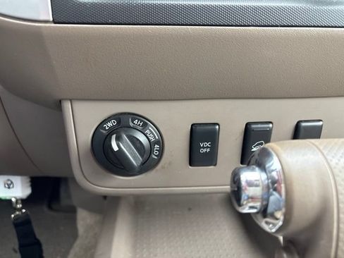 Used 2011 Nissan Frontier SV AWD/4WD image 13
