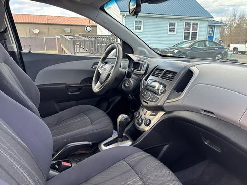 Used 2013 Chevrolet Sonic LT image 18