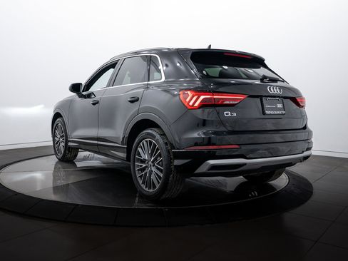 Certified 2022 Audi Q3 2.0T Premium w/ Convenience Package image 5