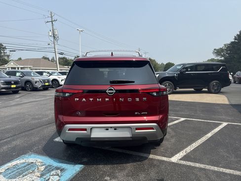 Used 2023 Nissan Pathfinder SL image 11