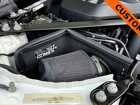 Used 2021 BMW M4 Competition w/ M Carbon Exterior Package image 34