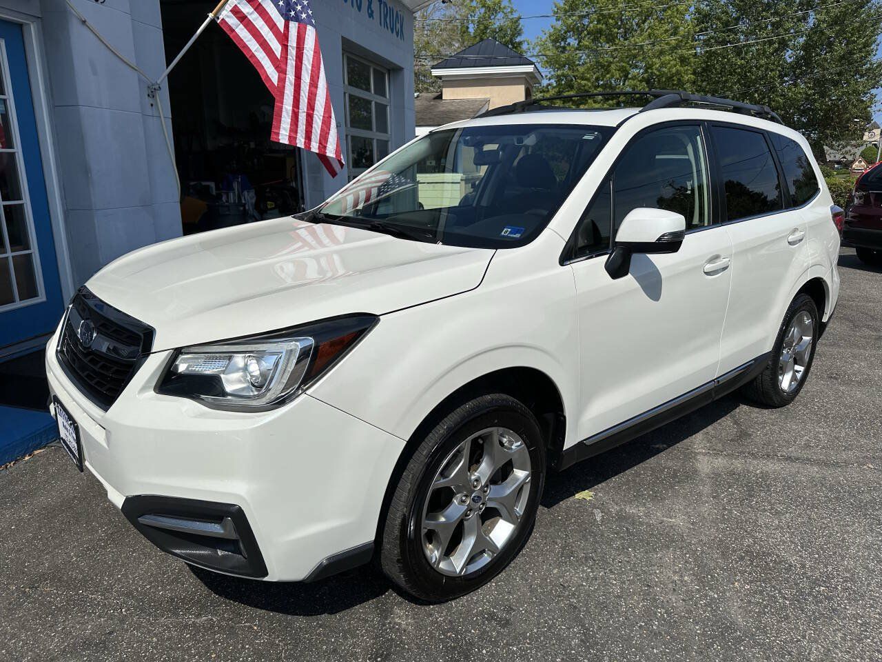 Used 2018 Subaru Forester 2.5i Touring AWD/4WD image 3