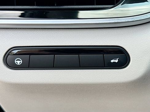 Certified 2026 INFINITI QX60 Luxe w/ Cargo Package FWD image 11