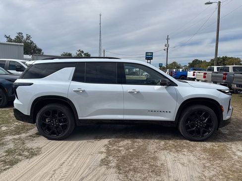 New 2026 Chevrolet Traverse RS w/ LPO, Floor Liner Package image 3