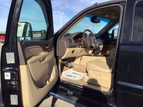 Used 2012 GMC Sierra 3500 Denali w/ Suspension Package, Off-Road image 9