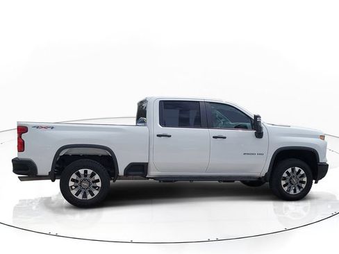 Used 2024 Chevrolet Silverado 2500 Custom w/ Custom Value Package AWD/4WD image 4