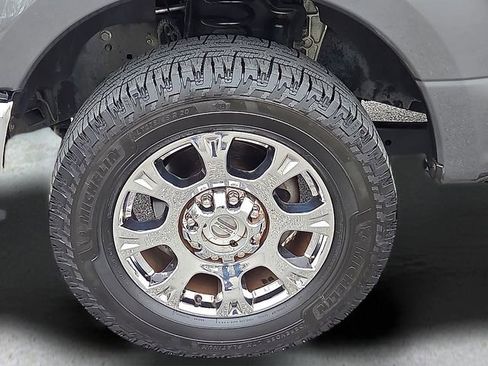 Used 2020 Ford F250 Lariat w/ Chrome Package image 9