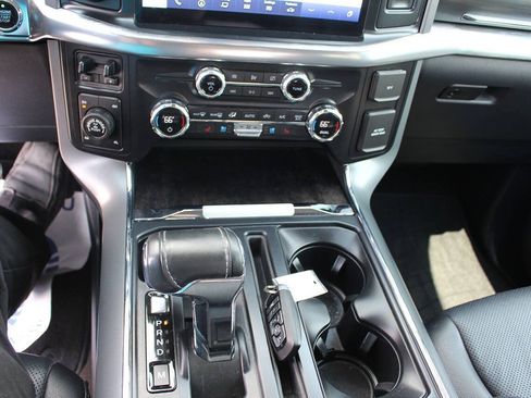 Used 2021 Ford F150 Lariat image 13