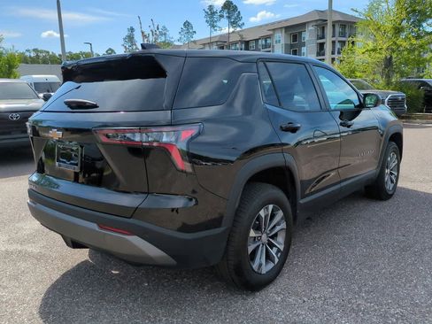 Used 2026 Chevrolet Equinox LT FWD image 6