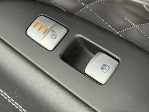 Used 2019 Genesis G70 3.3T Advanced w/ Sport Package image 16