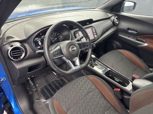 Used 2024 Nissan Kicks SR image 11