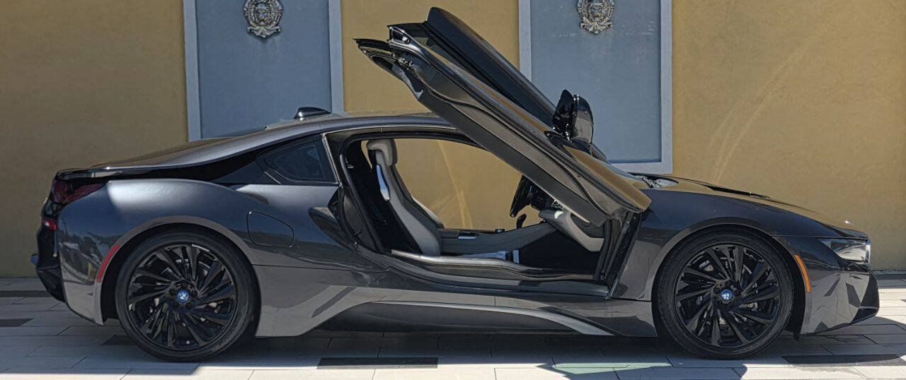 Used 2015 BMW i8 AWD/4WD image 16