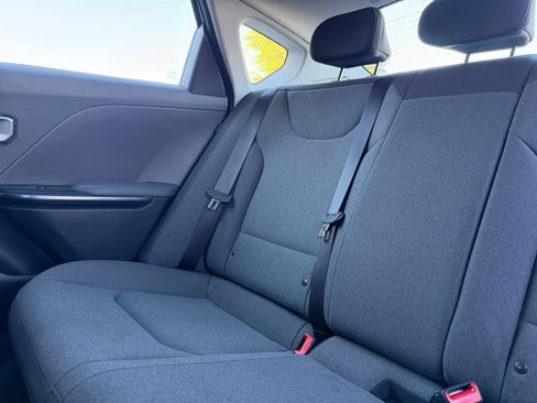 Used 2025 Kia K4 FWD image 38