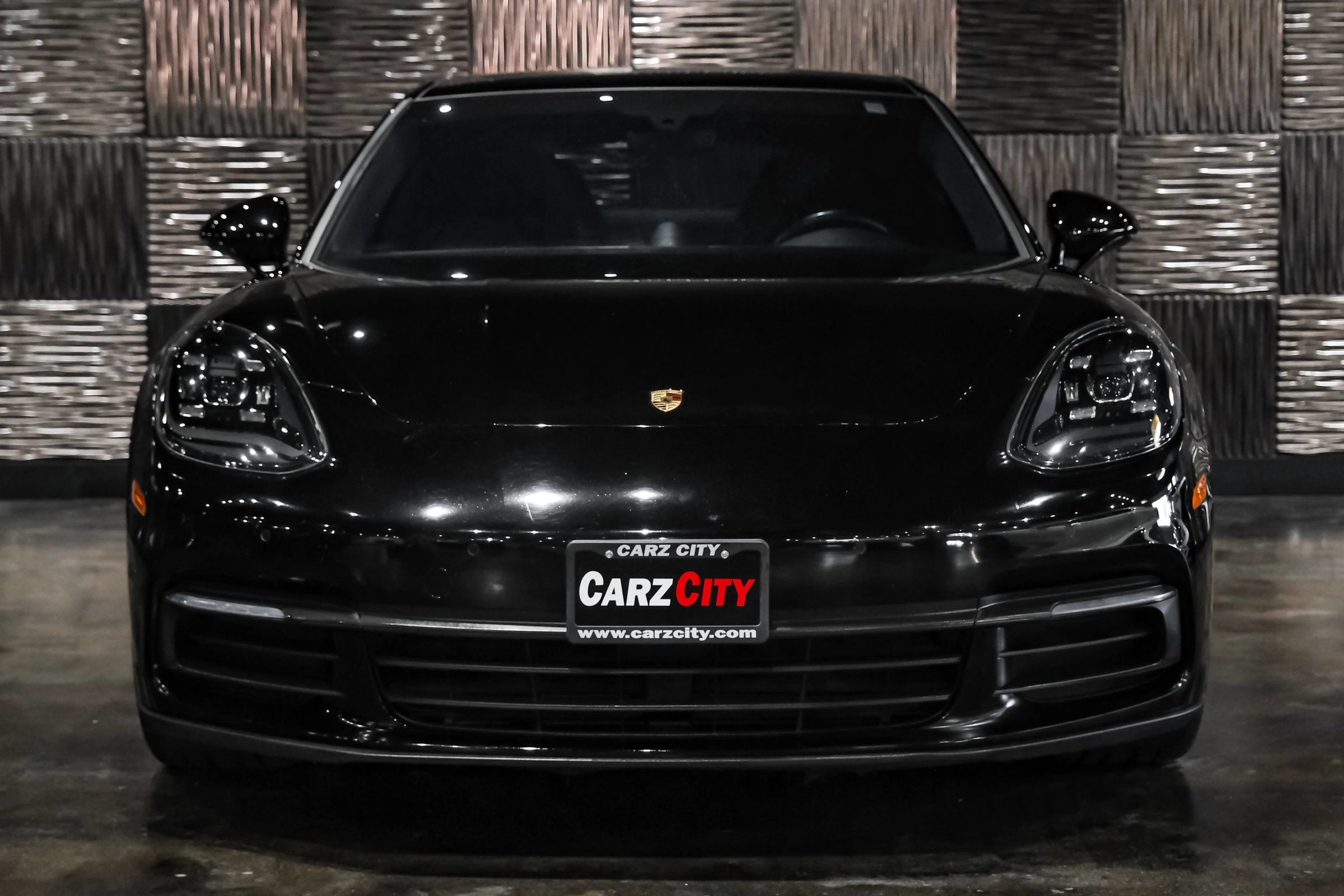 Used 2019 Porsche Panamera 4 AWD/4WD image 5