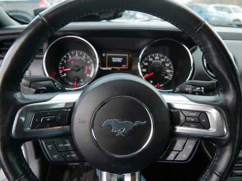 Used 2016 Ford Mustang Convertible image 28