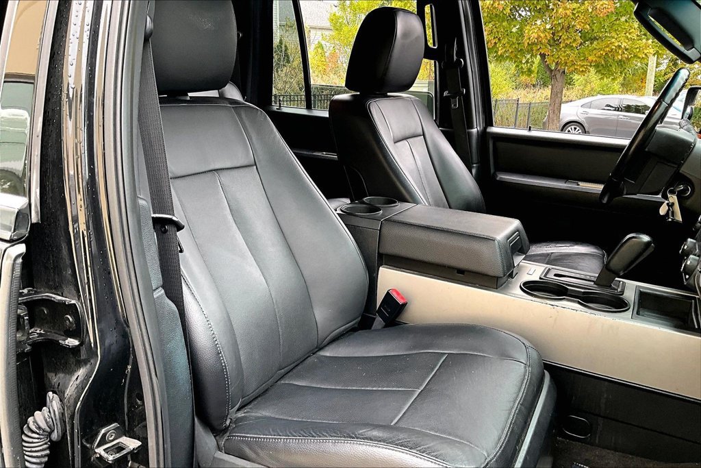 Used 2015 Ford Expedition EL XLT w/ Equipment Group 202A AWD/4WD image 27