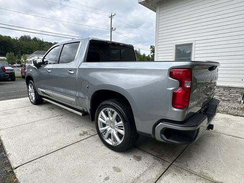 Used 2023 Chevrolet Silverado 1500 High Country w/ Technology Package AWD/4WD image 11