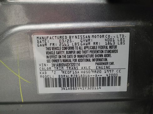 Used 2025 Nissan Sentra SR FWD image 33