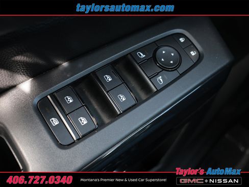 Used 2024 Nissan Pathfinder S AWD/4WD image 27