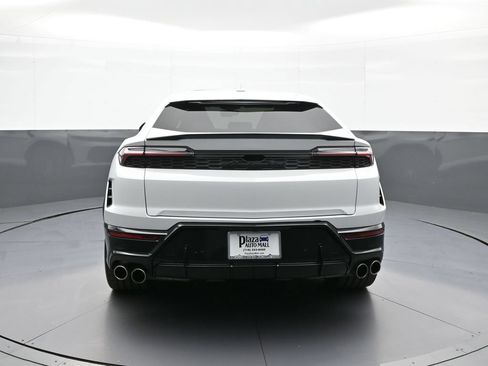 Used 2025 Lamborghini Urus SE AWD/4WD image 7