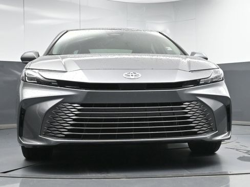 Used 2026 Toyota Camry XLE image 25