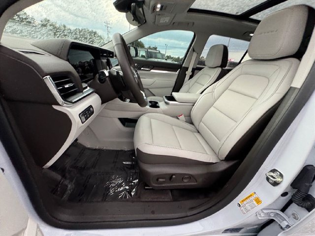 Used 2026 GMC Terrain Denali AWD/4WD image 18