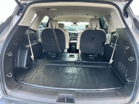 Used 2018 Buick Enclave Premium AWD/4WD image 28