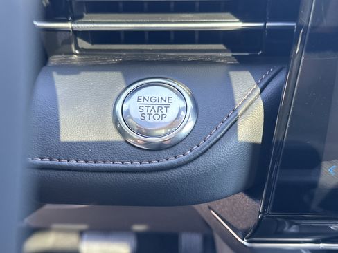 New 2026 Lincoln Nautilus Reserve image 23