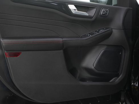 Used 2023 Ford Escape ST-Line Elite image 17