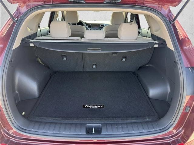Used 2018 Hyundai Tucson SE w/ Cargo Package AWD/4WD image 7