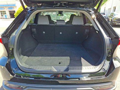 Used 2021 Toyota Venza LE AWD/4WD image 29